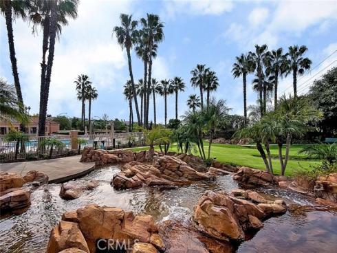 21285 Amora , Mission Viejo, CA