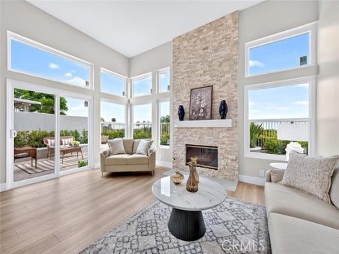 21285 Amora , Mission Viejo, CA