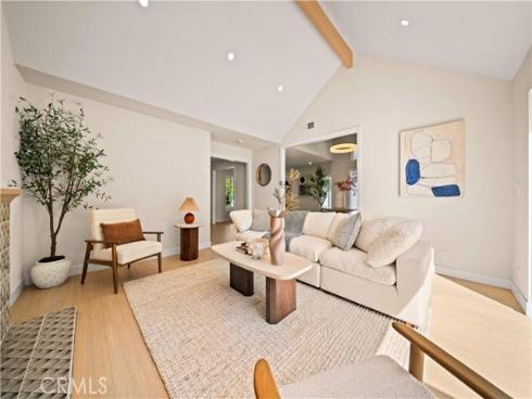 21195 Cedar Ln , Mission Viejo, CA