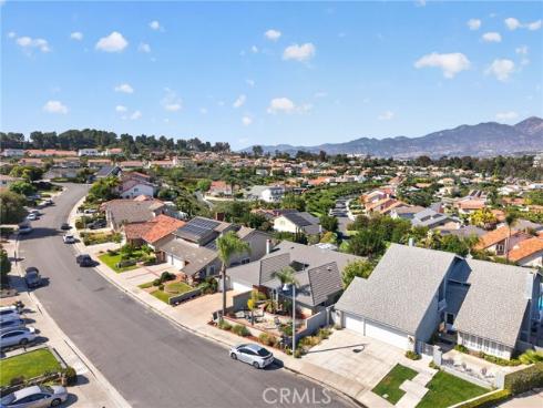 27441 Valderas , Mission Viejo, CA