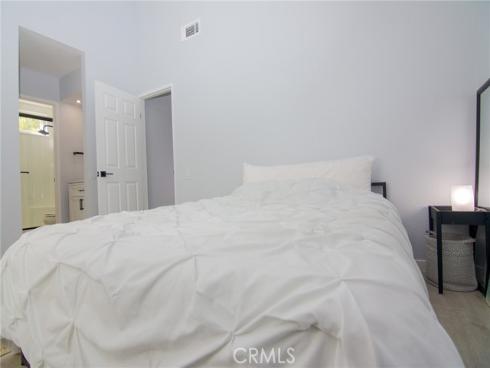 21865 Jinetes , Mission Viejo, CA