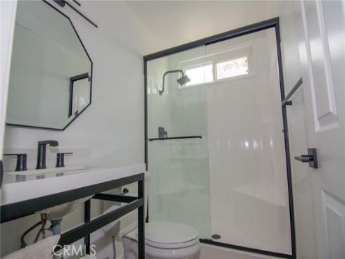 21865 Jinetes , Mission Viejo, CA