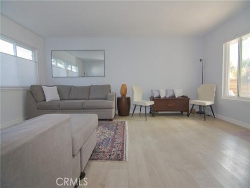 21865 Jinetes , Mission Viejo, CA