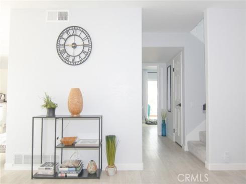 21865 Jinetes , Mission Viejo, CA