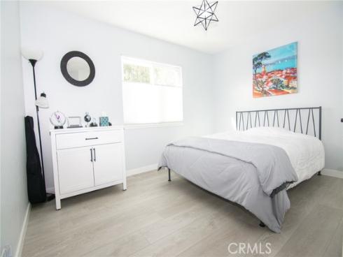21865 Jinetes , Mission Viejo, CA
