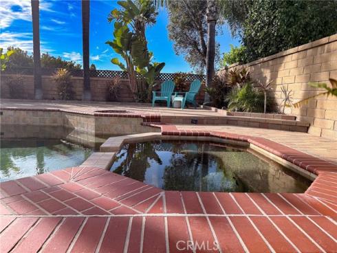 21865 Jinetes , Mission Viejo, CA