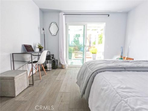 21865 Jinetes , Mission Viejo, CA