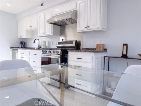 21865 Jinetes , Mission Viejo, CA