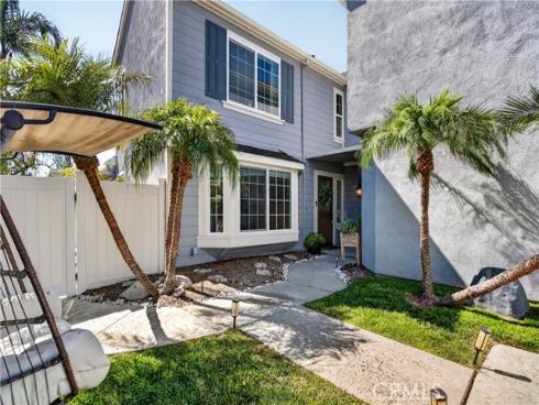 21941 Tobarra , Mission Viejo, CA