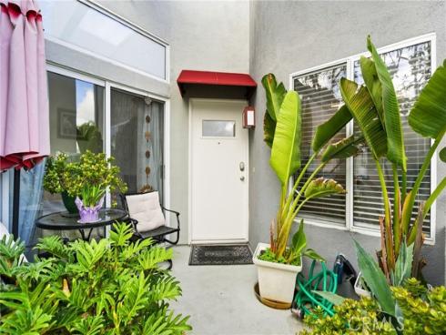 27743 Zircon 104 , Mission Viejo, CA