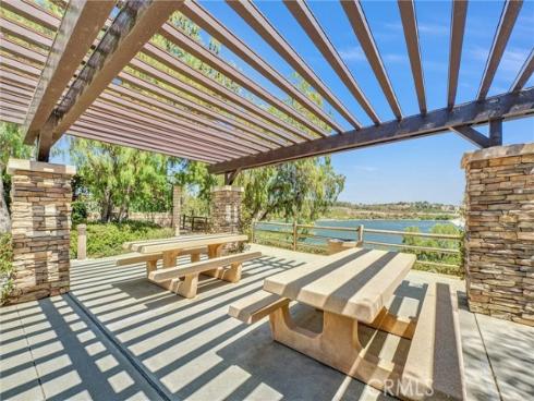 413 Knoll Lake , Mission Viejo, CA