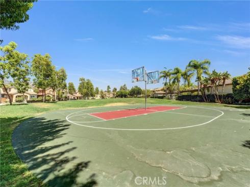 413 Knoll Lake , Mission Viejo, CA