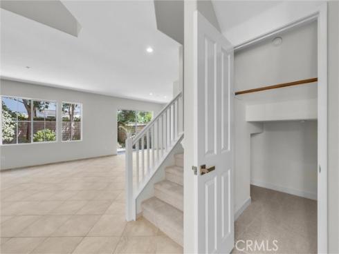 413 Knoll Lake , Mission Viejo, CA