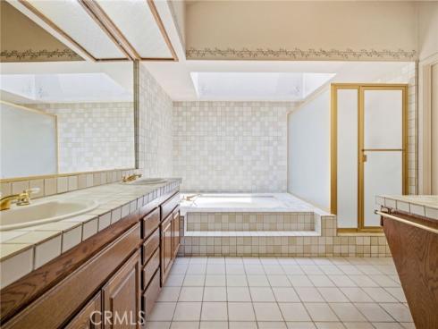 23021 Tiagua , Mission Viejo, CA