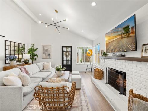 27002 El Retiro , Mission Viejo, CA