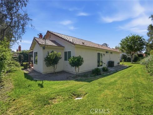 27706  Calle Valdes  , Mission Viejo, CA