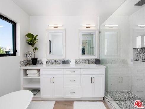 1703 Plaza Del Sur , Newport Beach, CA