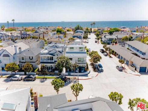 1703 Plaza Del Sur , Newport Beach, CA
