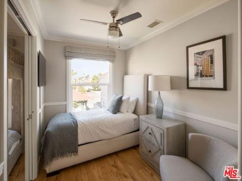 506 W Oceanfront 2 , Newport Beach, CA