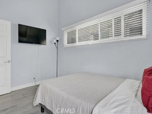 1320 W Balboa Boulevard, Newport Beach, CA