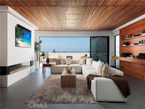 7104 W. Oceanfront