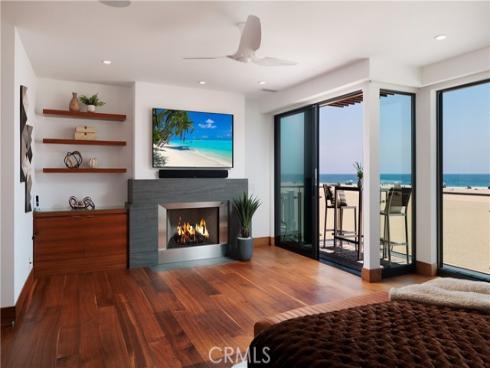 7104 W Oceanfront , Newport Beach, CA