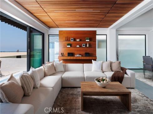 7104 W Oceanfront , Newport Beach, CA