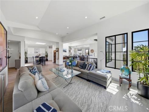 17 Monaco 12 , Newport Beach, CA