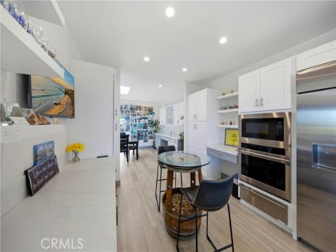 17 Monaco 12 , Newport Beach, CA