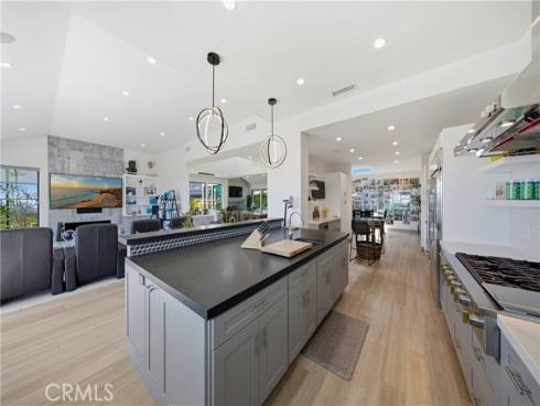 17 Monaco 12 , Newport Beach, CA