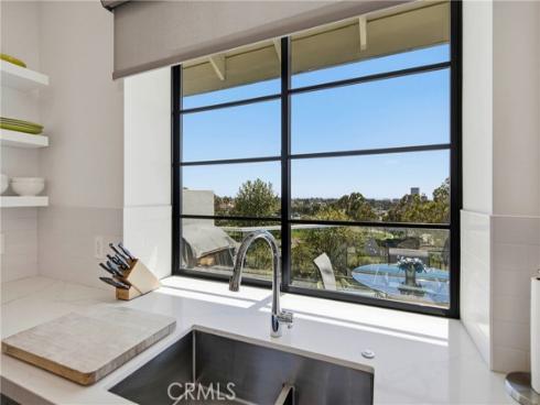 17 Monaco 12 , Newport Beach, CA