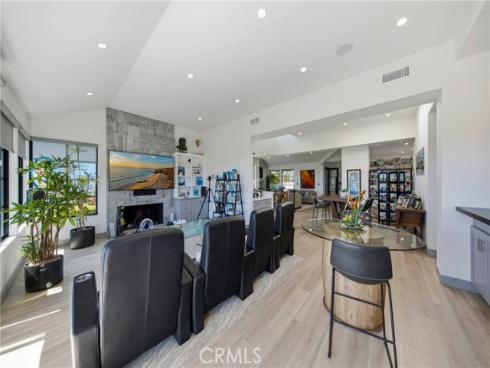 17 Monaco 12 , Newport Beach, CA