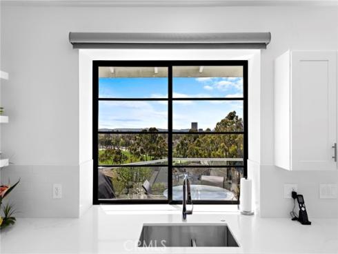 17 Monaco 12 , Newport Beach, CA