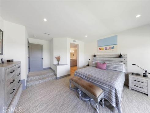 17 Monaco 12 , Newport Beach, CA