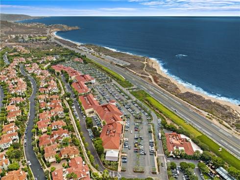 17 Monaco 12 , Newport Beach, CA