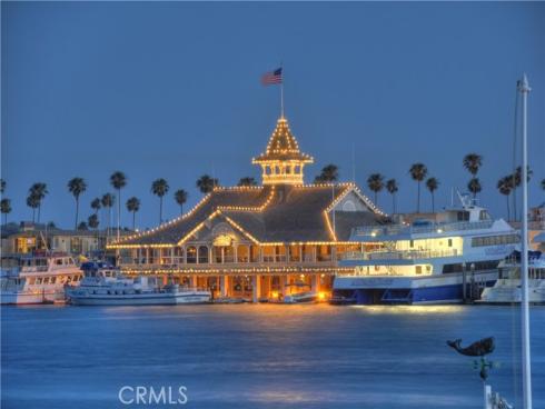 17 Monaco 12 , Newport Beach, CA