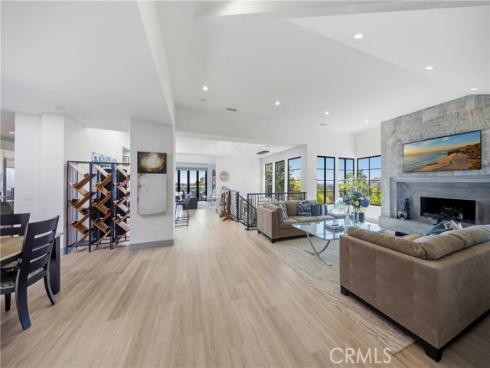 17 Monaco 12 , Newport Beach, CA