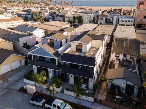 315 E Bay Avenue, Newport Beach, CA