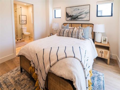 315 E Bay Avenue, Newport Beach, CA