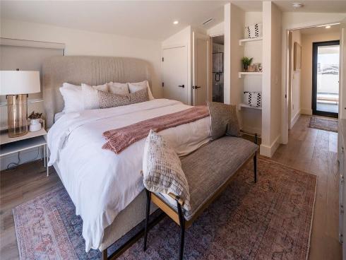 315 E Bay Avenue, Newport Beach, CA