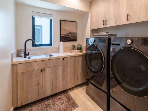 315 E Bay Avenue, Newport Beach, CA