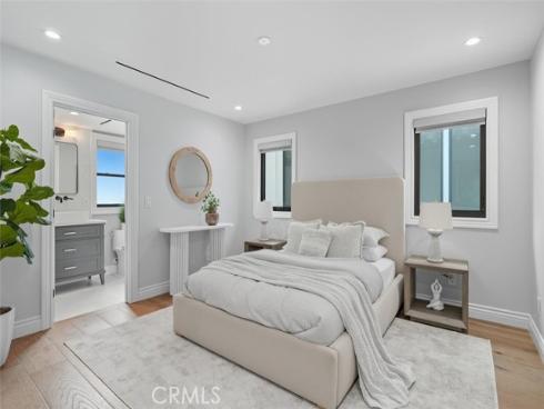 3 Linda Isle , Newport Beach, CA