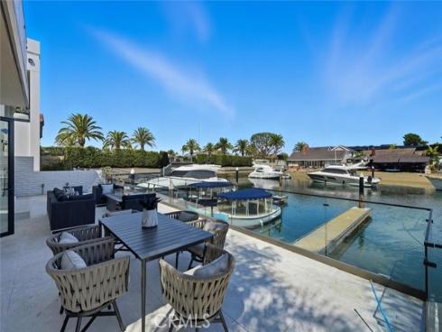 3 Linda Isle , Newport Beach, CA