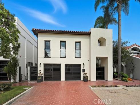 3 Linda Isle , Newport Beach, CA
