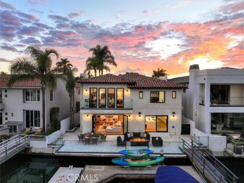 3 Linda Isle , Newport Beach, CA