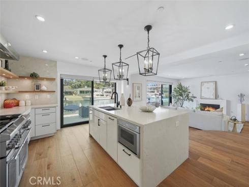 3 Linda Isle , Newport Beach, CA