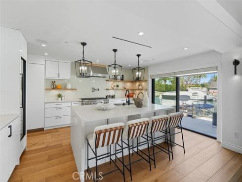 3 Linda Isle , Newport Beach, CA