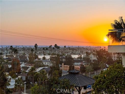 521 Kings Road, Newport Beach, CA