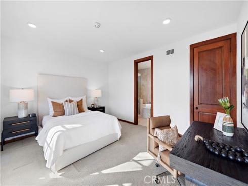 521 Kings Road, Newport Beach, CA