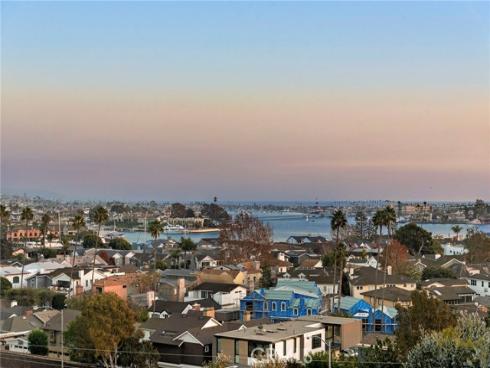 521 Kings Road, Newport Beach, CA